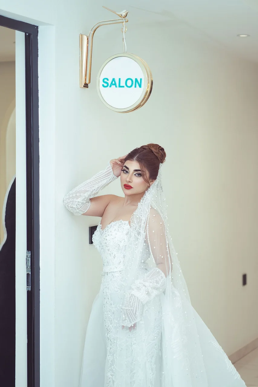 Graceful bridal portrait